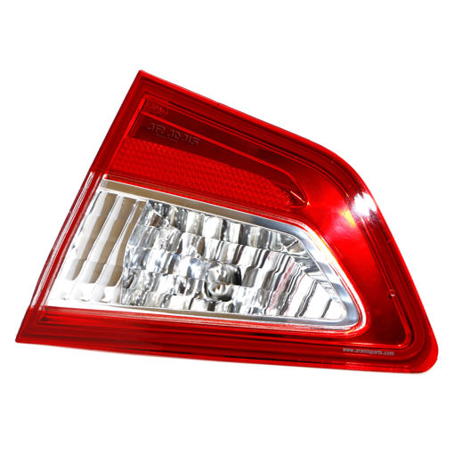 چراغ خطر عقب راست روی صندوق چانگان CS35 چراغ خطر عقب راست روی صندوق چانگان CS35