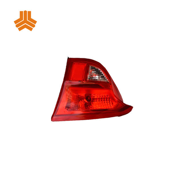 چراخ خطر عقب راست روی صندوق کوییک شرکتی چراخ خطر عقب راست روی صندوق کوییک شرکتی