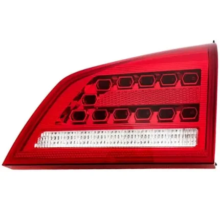 چراغ خطر روی صندوق عقب جک Unico S5