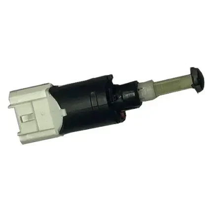 سوییچ پدال ترمز ساینا سایپا یدک سر سفید کد 104652 - PS6