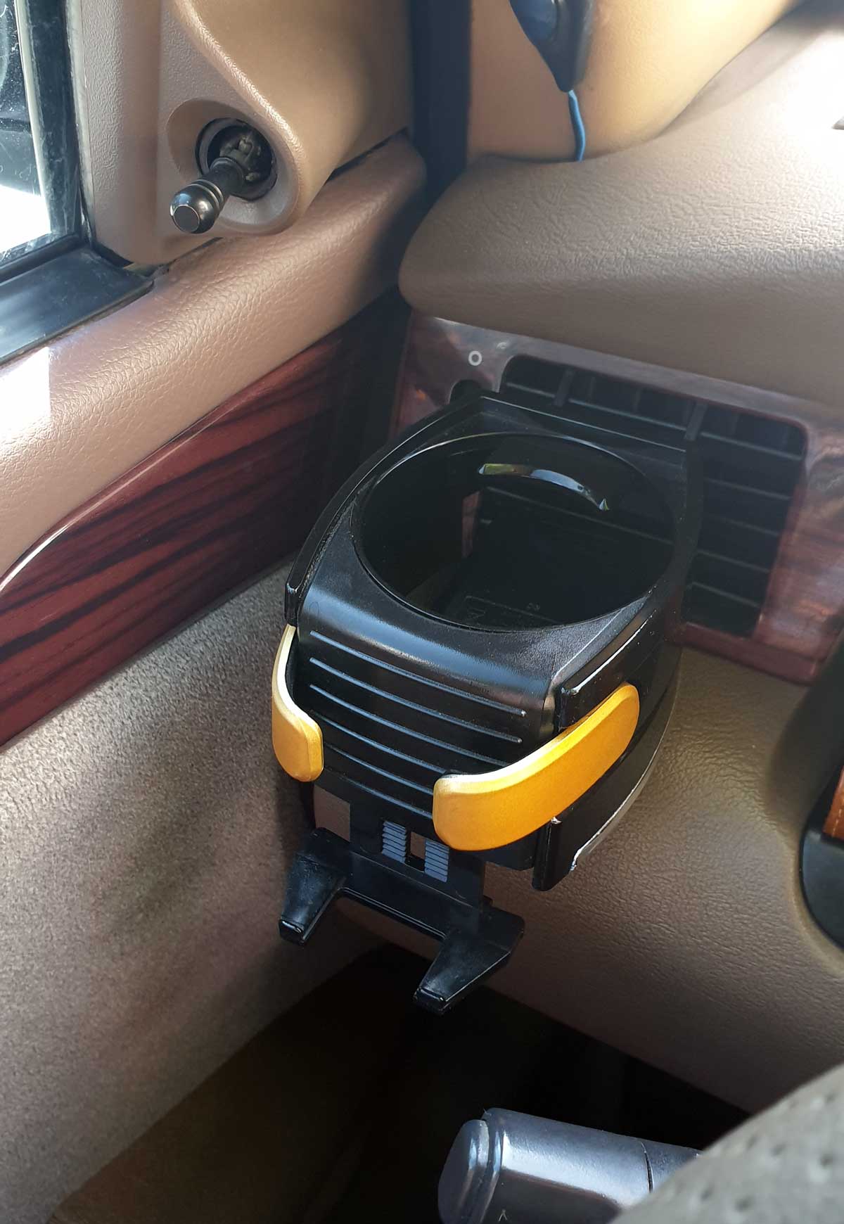 جالیوانی و هلدر موبایل