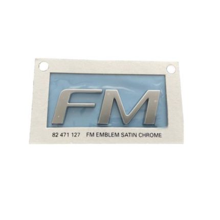 آرم جلو پنجره ولوو FM4