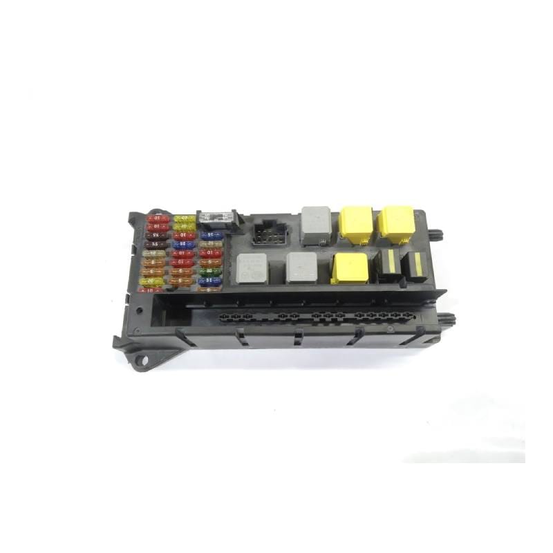 جعبه فیوز داخل موتور بنز cla45 اتاق c117 جعبه فیوز داخل موتور بنز cla45 اتاق c117