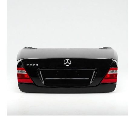 درب صندوق عقب بنز E320