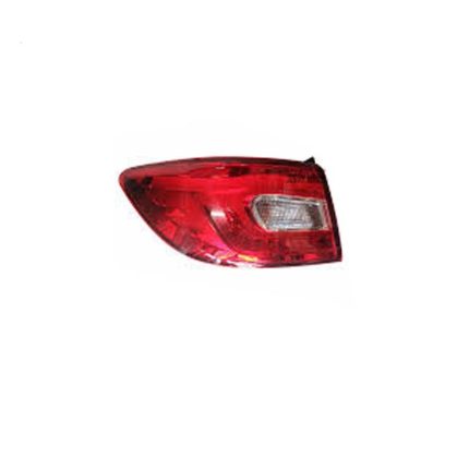 خطر عقب روی گلگیر راست بسترن B30
